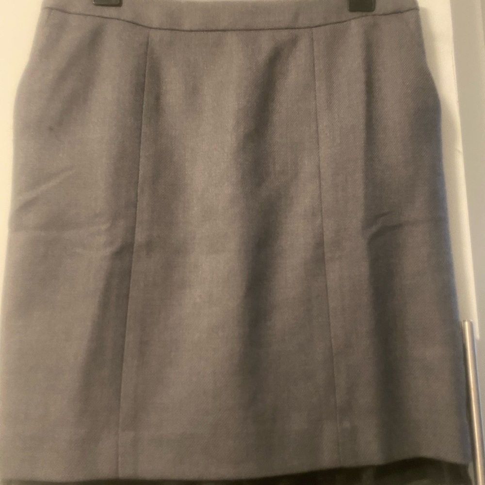 LOFT Classic Gray Pencil Skirt